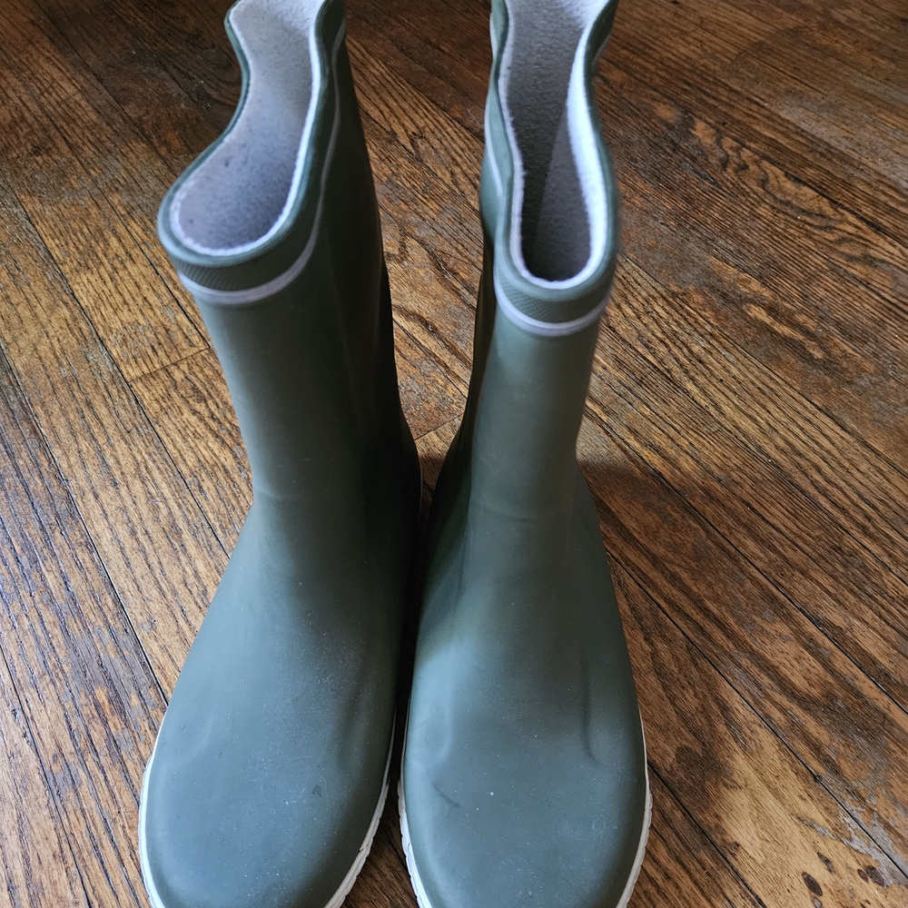 Green Rubber Rain Boots